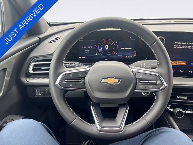 2026 Summit White Chevrolet Traverse LT FWD SUV