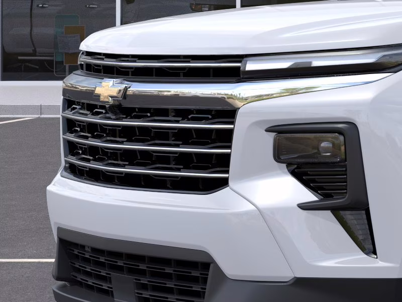 2026 Summit White Chevrolet Traverse LT FWD SUV