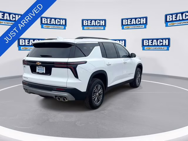 2026 Summit White Chevrolet Traverse LT FWD SUV