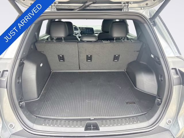 2026 Sterling Gray Metallic Chevrolet Equinox LT FWD SUV