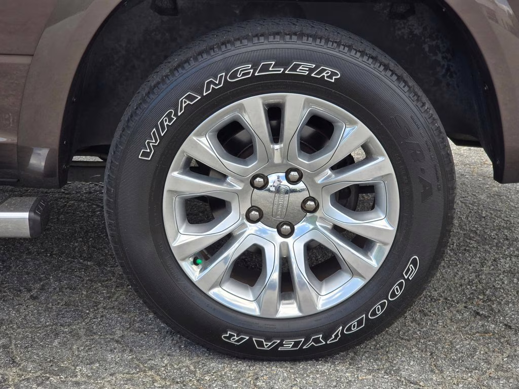 2018 Walnut Brown Metallic Clearcoat Ram 1500 Laramie Longhorn 4X4 Truck