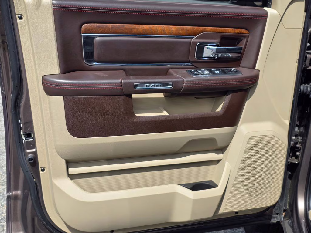 2018 Walnut Brown Metallic Clearcoat Ram 1500 Laramie Longhorn 4X4 Truck