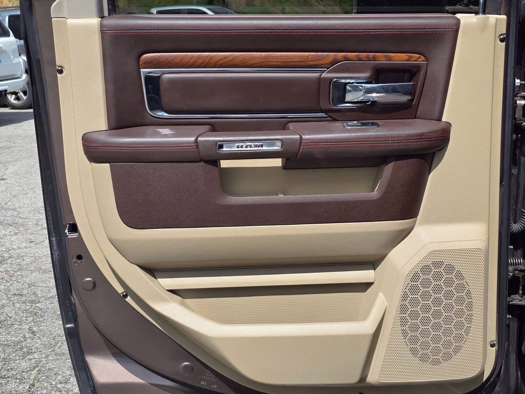 2018 Walnut Brown Metallic Clearcoat Ram 1500 Laramie Longhorn 4X4 Truck