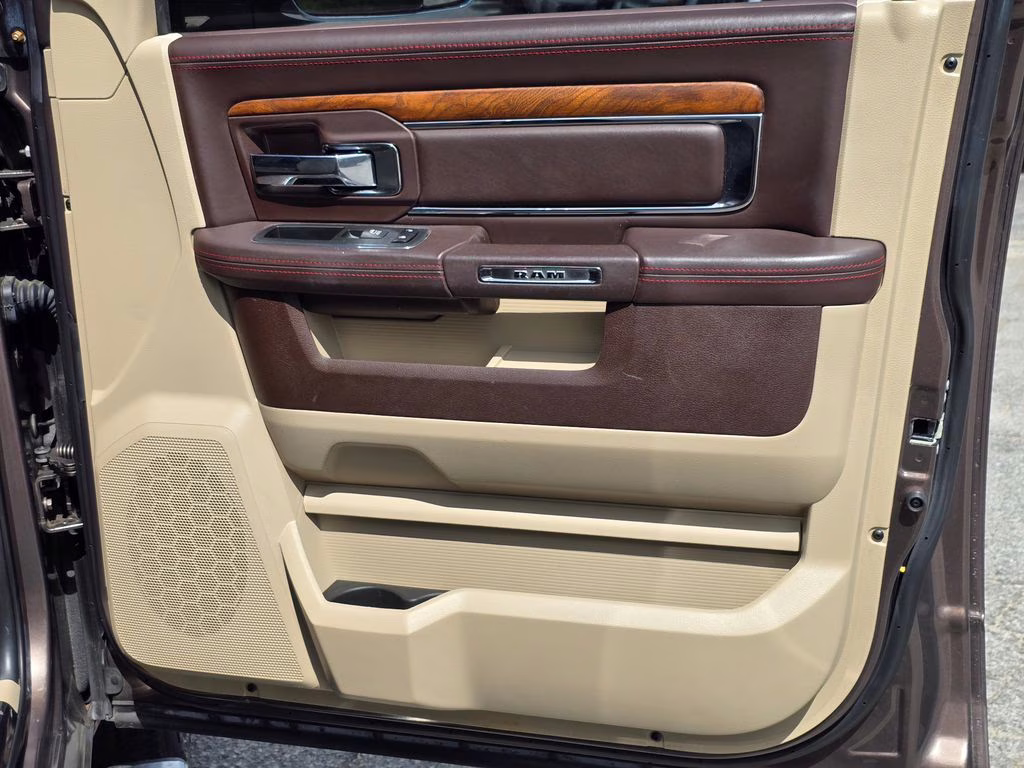 2018 Walnut Brown Metallic Clearcoat Ram 1500 Laramie Longhorn 4X4 Truck