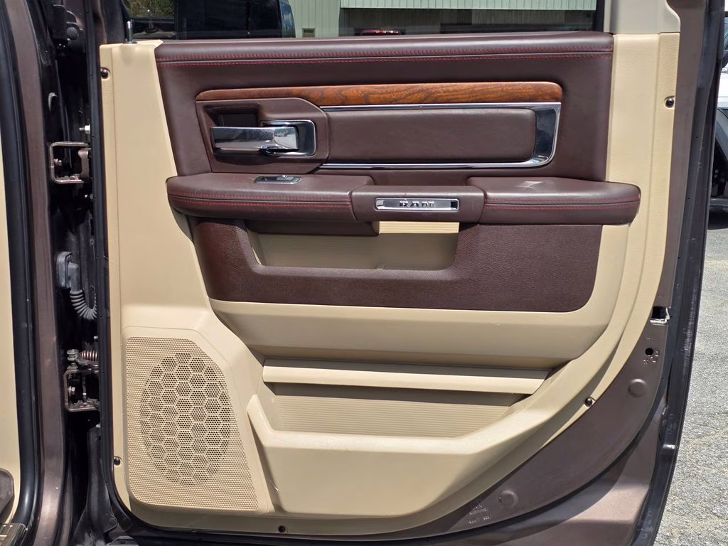 2018 Walnut Brown Metallic Clearcoat Ram 1500 Laramie Longhorn 4X4 Truck