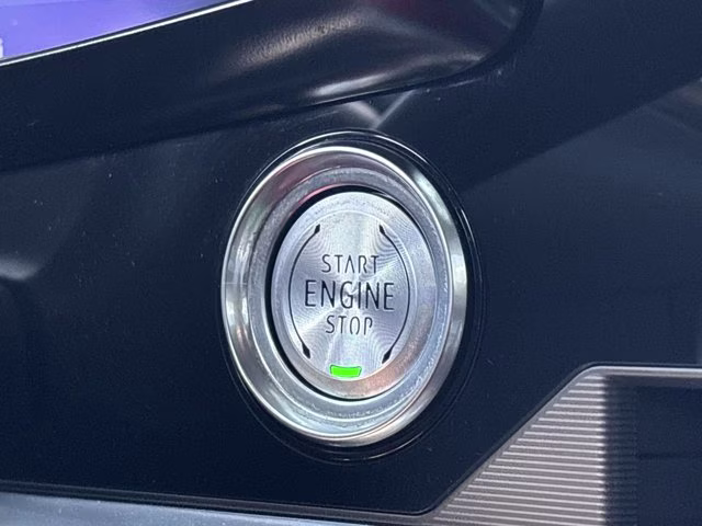2022 Silver Flare Metallic Chevrolet Corvette Stingray RWD Coupe