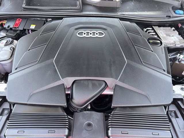 2019 Florett Silver Metallic Audi Q8 3.0T Prestige AWD SUV
