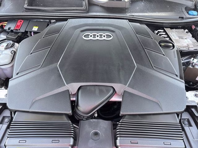 2019 Florett Silver Metallic Audi Q8 Prestige AWD SUV
