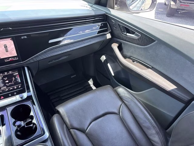 2019 Florett Silver Metallic Audi Q8 Prestige AWD SUV