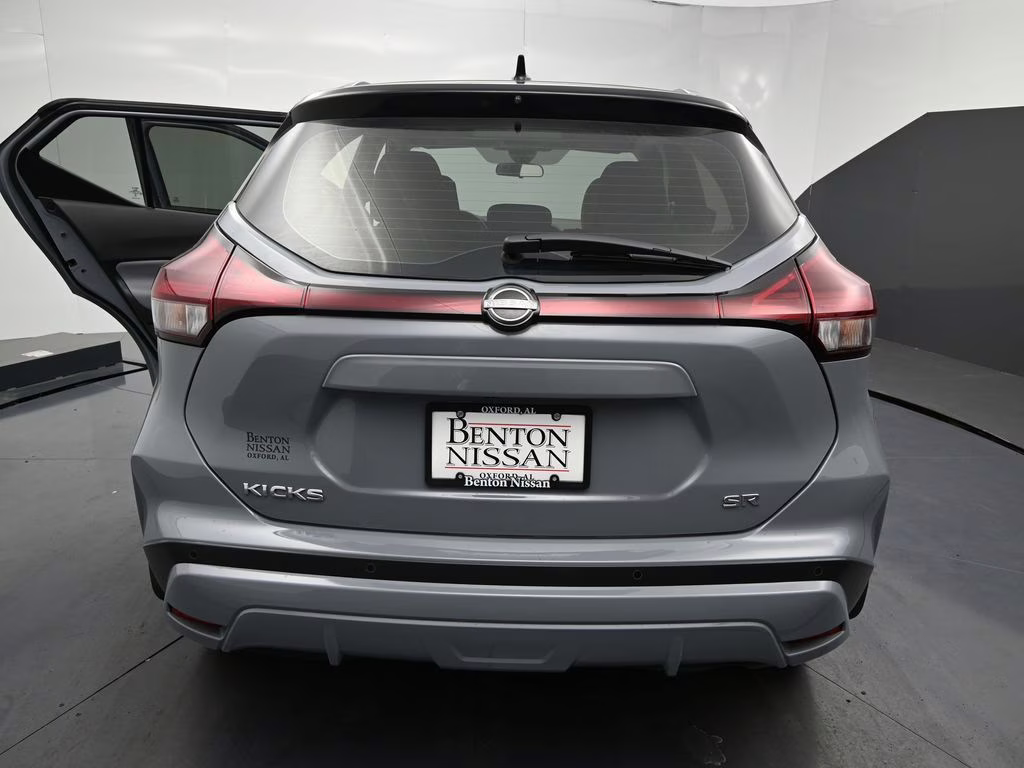 2024 Gray/Super Black Nissan Kicks SR FWD SUV