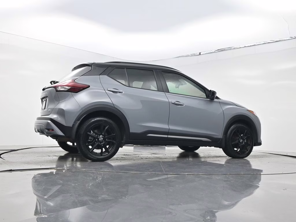 2024 Gray/Super Black Nissan Kicks SR FWD SUV