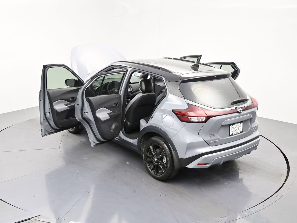2024 Gray/Super Black Nissan Kicks SR FWD SUV