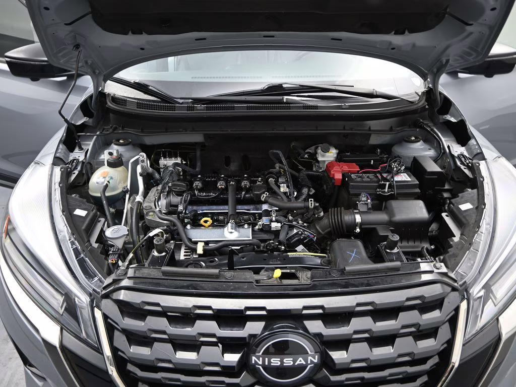 2024 Gray/Super Black Nissan Kicks SR FWD SUV