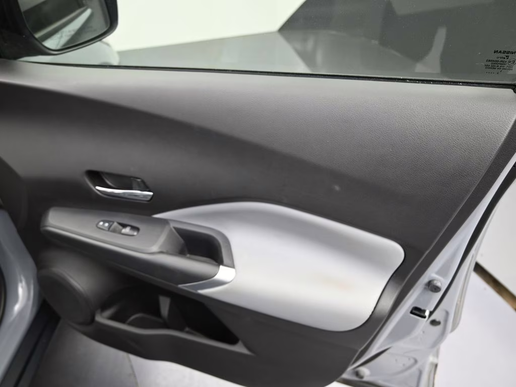 2024 Gray/Super Black Nissan Kicks SR FWD SUV