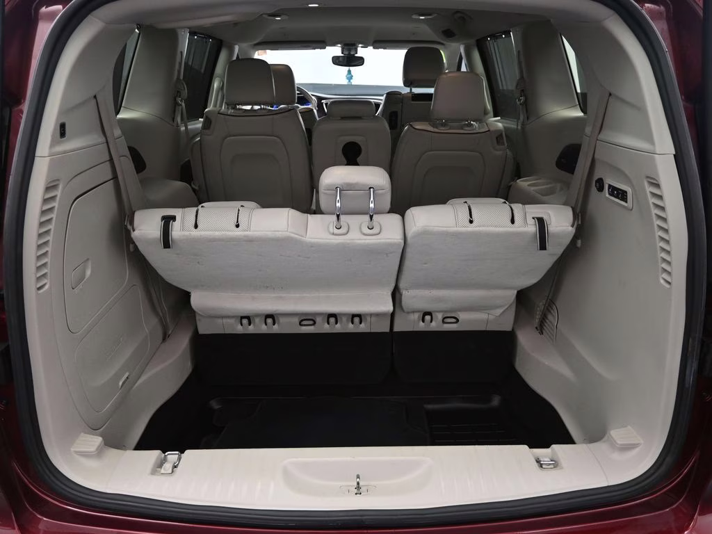 2018 Velvet Red Pearlcoat Chrysler Pacifica Limited FWD Van