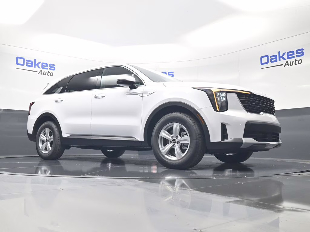 2026 Glacial White Pearl Kia Sorento LX FWD SUV