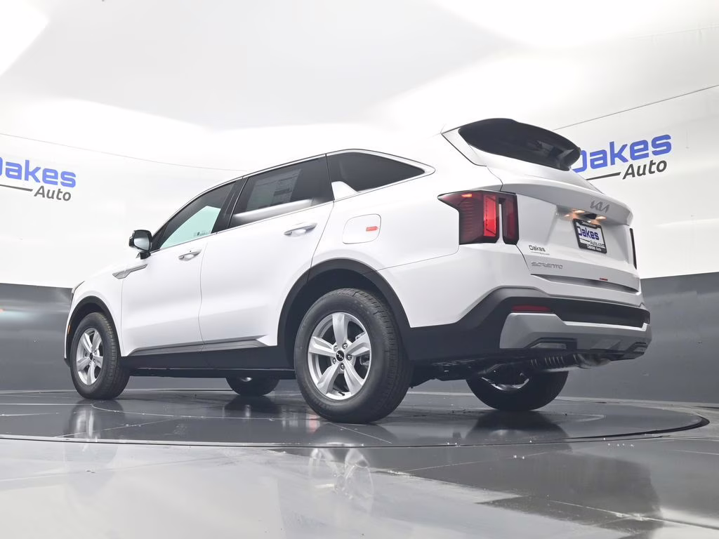 2026 Glacial White Pearl Kia Sorento LX FWD SUV