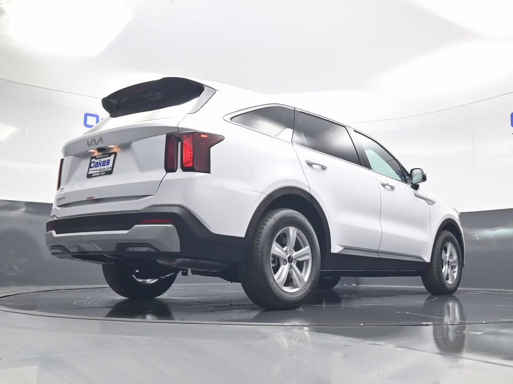 2026 Glacial White Pearl Kia Sorento LX FWD SUV