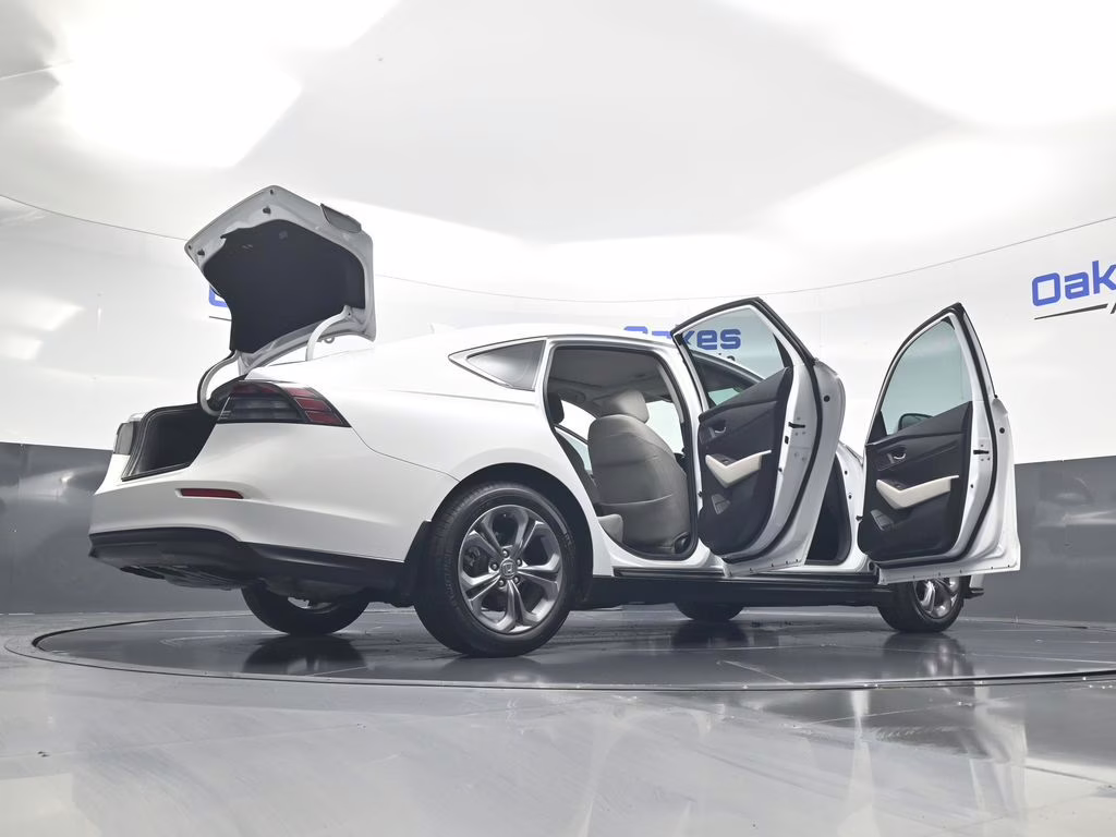 2024 Platinum White Pearl Honda Accord EX FWD Sedan