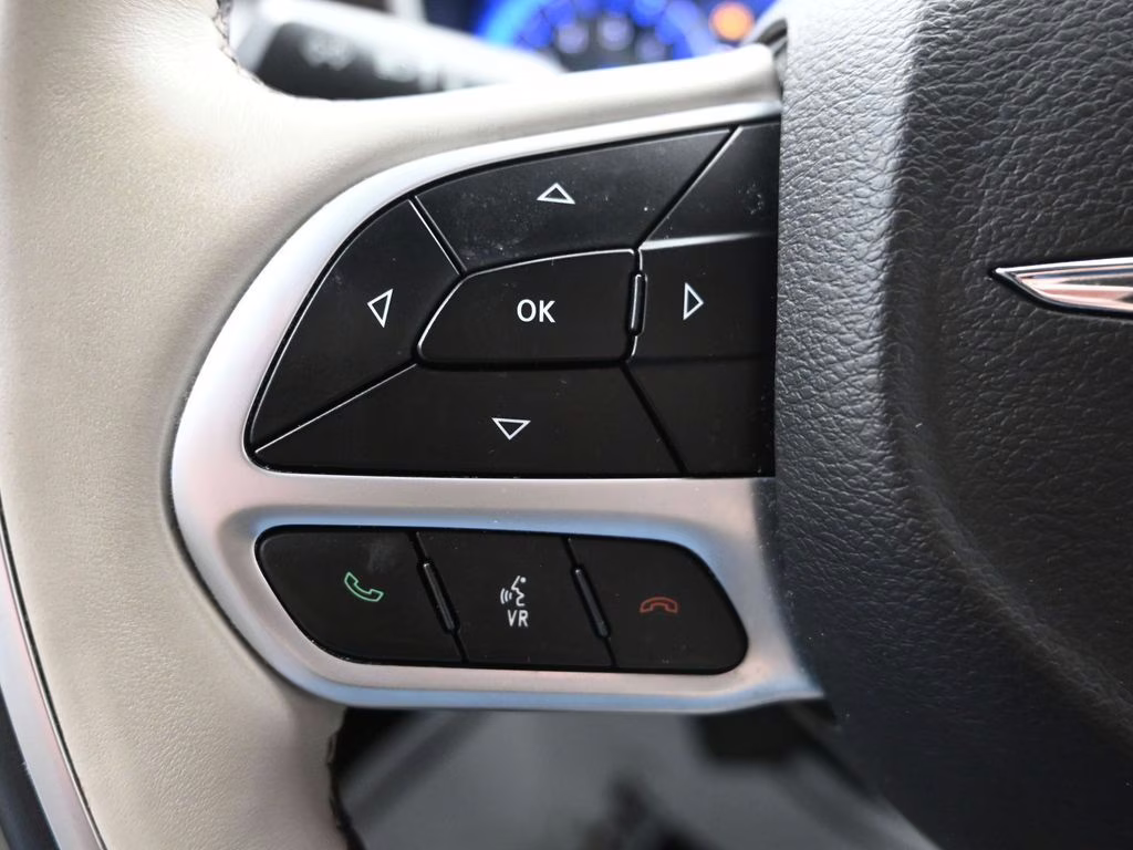 2018 Velvet Red Pearlcoat Chrysler Pacifica Limited FWD Van