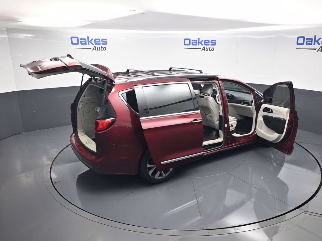 2018 Velvet Red Pearlcoat Chrysler Pacifica Limited FWD Van