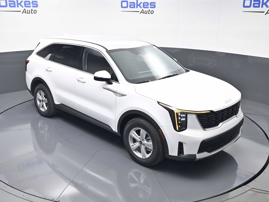 2026 Glacial White Pearl Kia Sorento LX FWD SUV