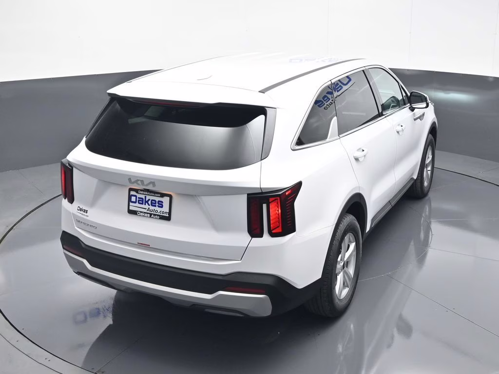 2026 Glacial White Pearl Kia Sorento LX FWD SUV
