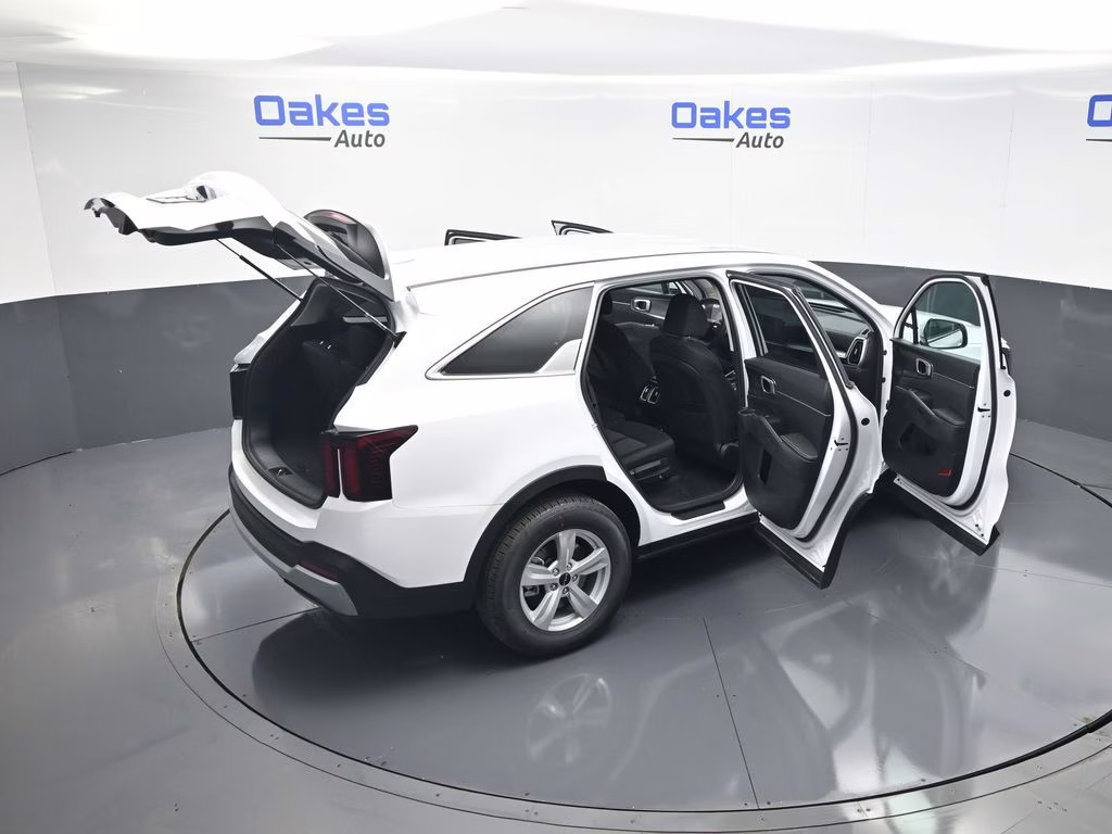 2026 Glacial White Pearl Kia Sorento LX FWD SUV