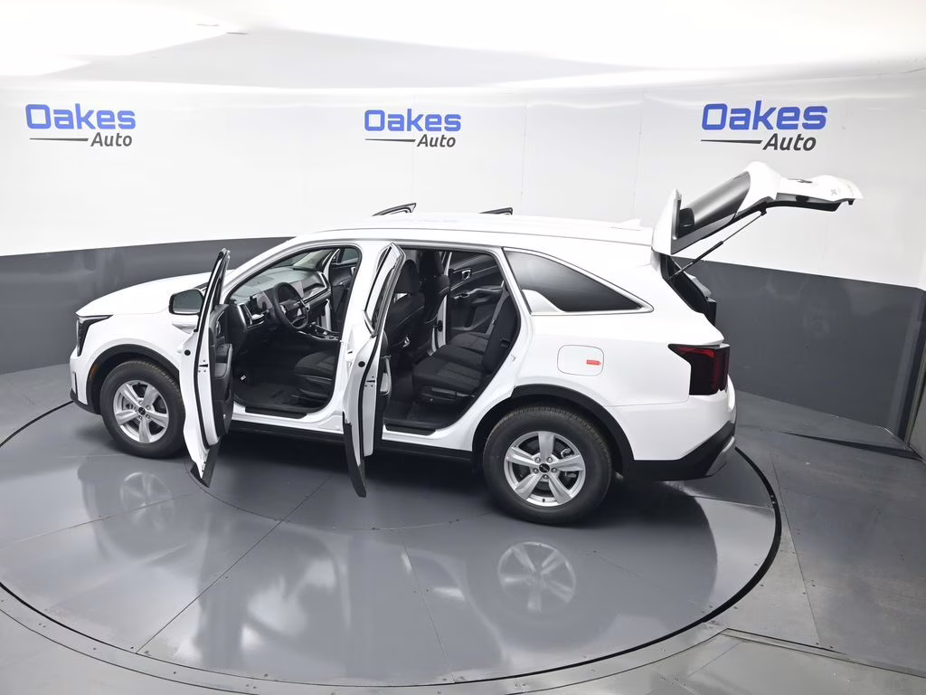 2026 Glacial White Pearl Kia Sorento LX FWD SUV
