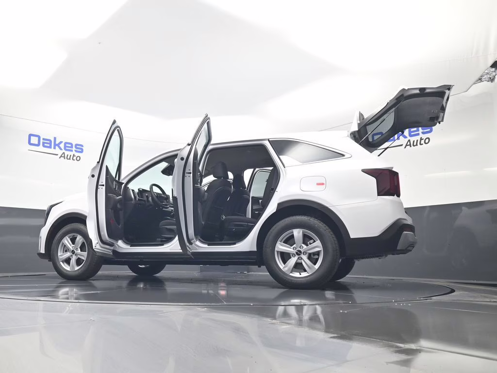 2026 Glacial White Pearl Kia Sorento LX FWD SUV