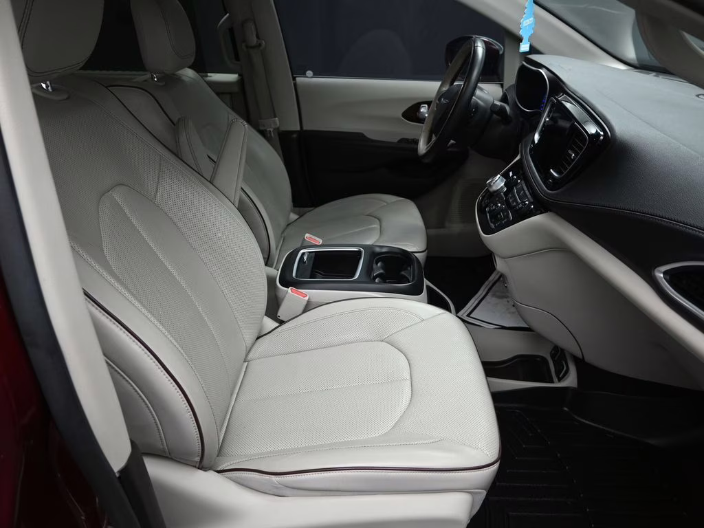 2018 Velvet Red Pearlcoat Chrysler Pacifica Limited FWD Van