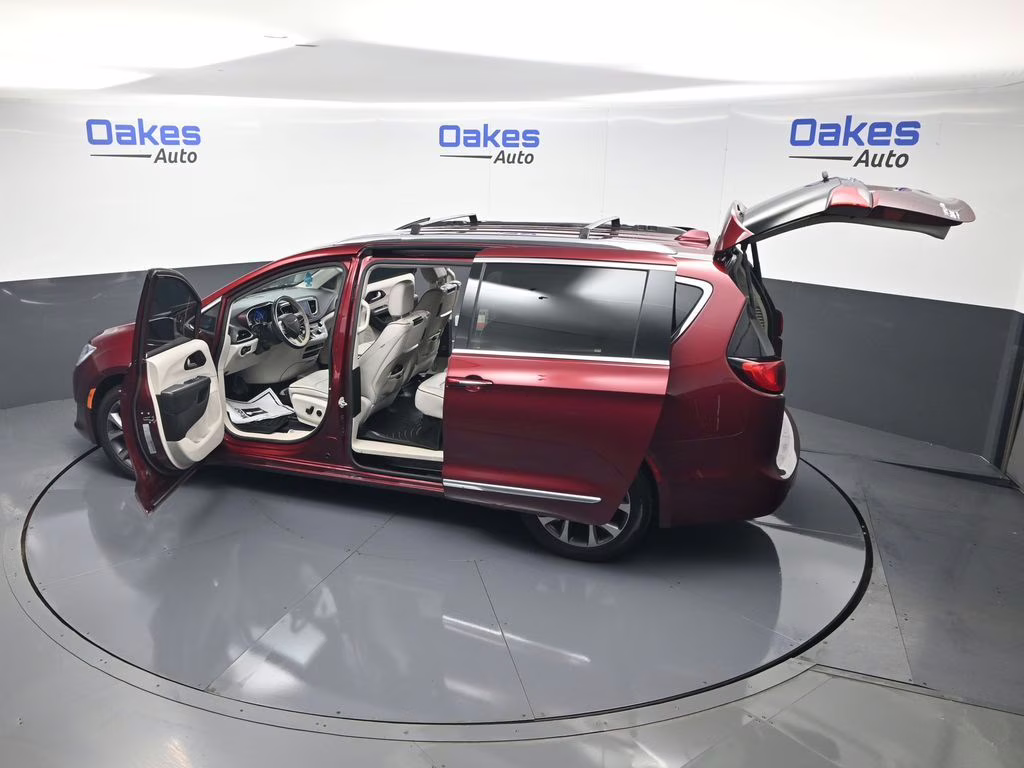 2018 Velvet Red Pearlcoat Chrysler Pacifica Limited FWD Van