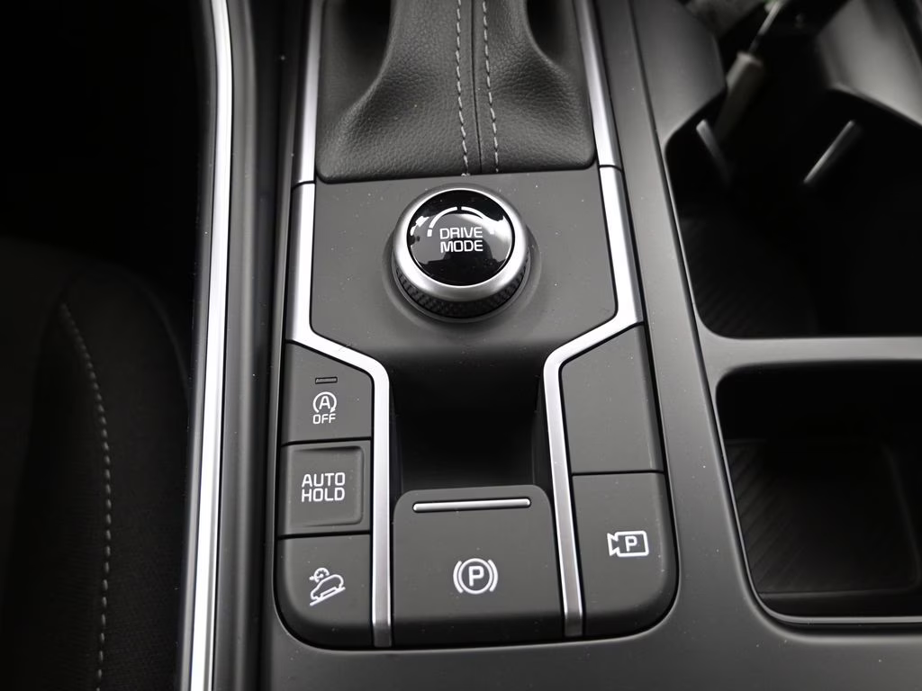 2026 Glacial White Pearl Kia Sorento LX FWD SUV