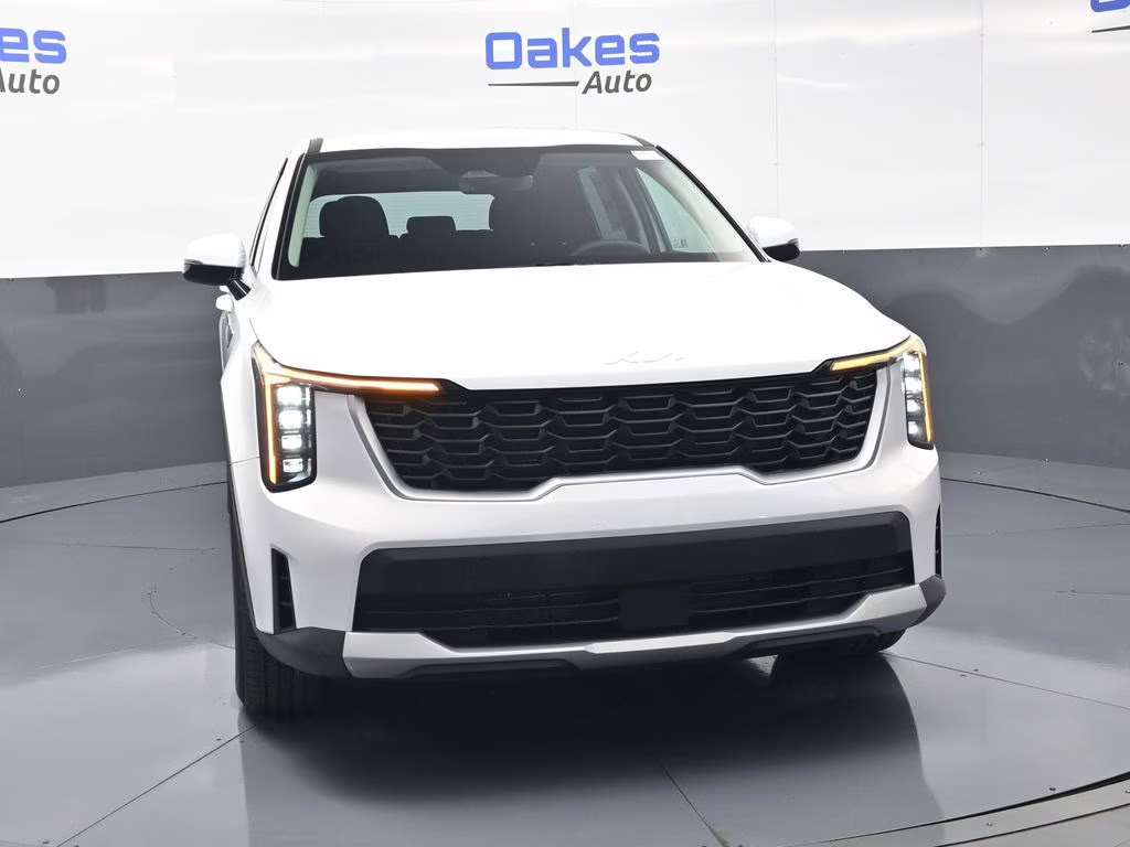 2026 Glacial White Pearl Kia Sorento LX FWD SUV