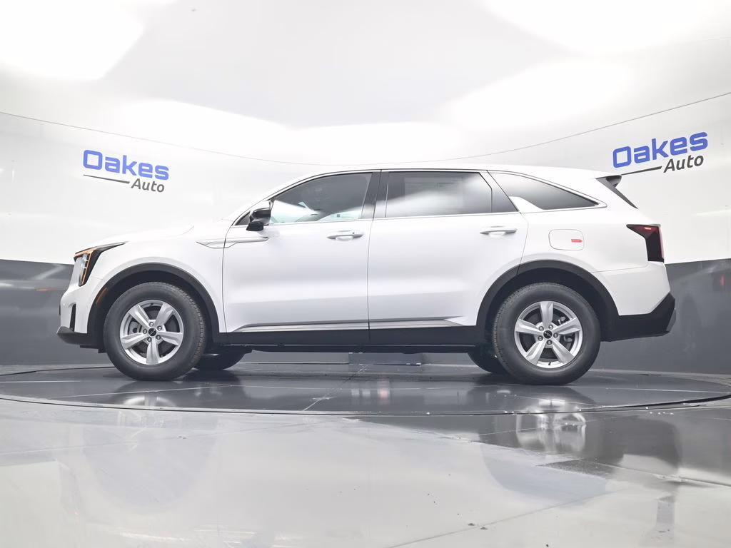 2026 Glacial White Pearl Kia Sorento LX FWD SUV