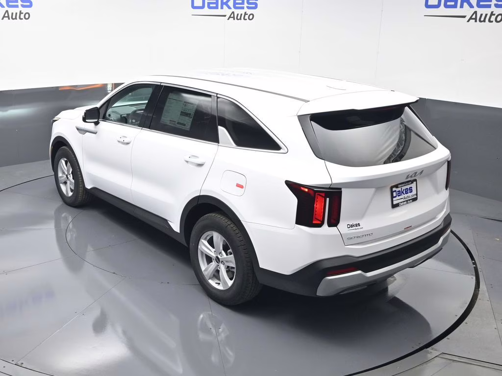 2026 Glacial White Pearl Kia Sorento LX FWD SUV