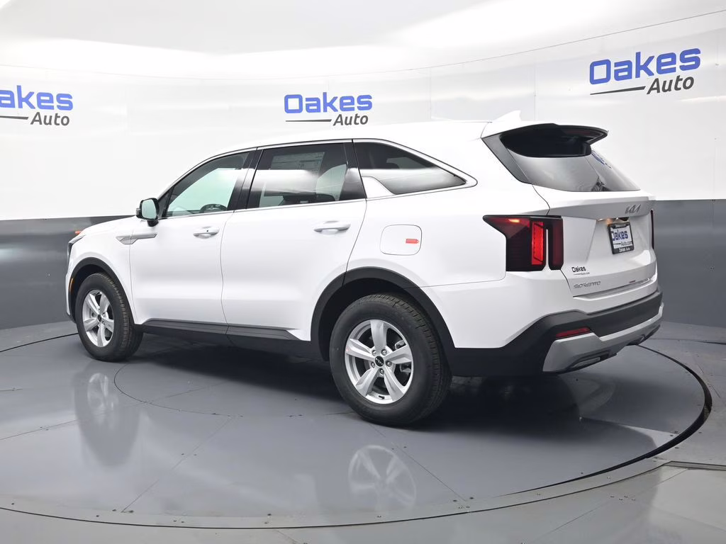 2026 Glacial White Pearl Kia Sorento LX FWD SUV