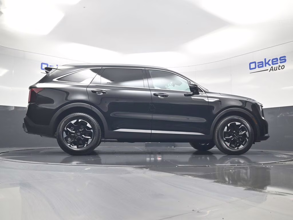 2026 Ebony Black Kia Sorento S FWD SUV