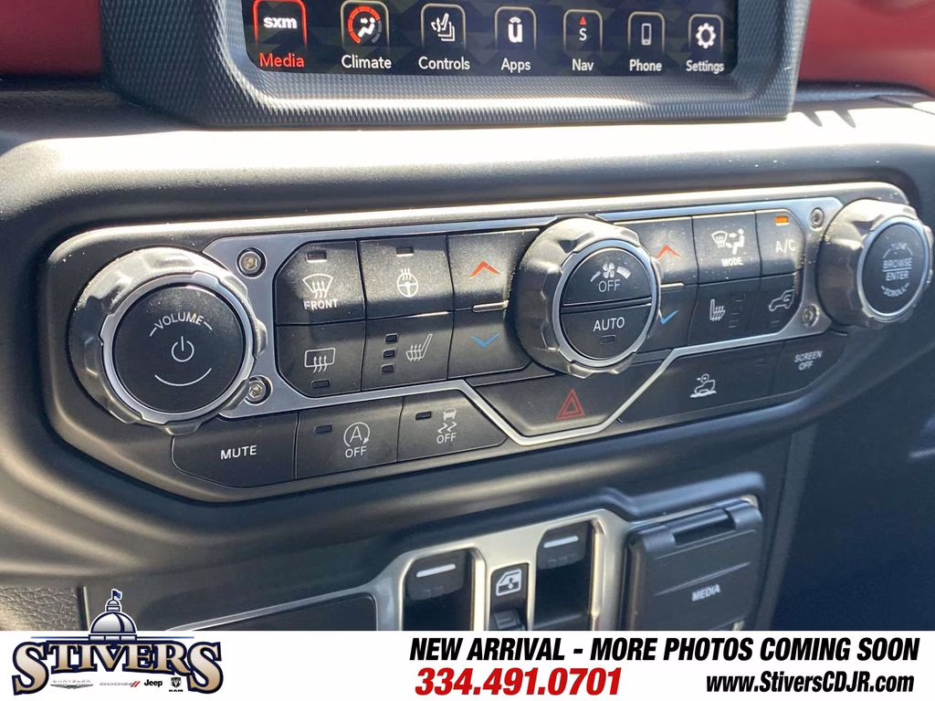 2022 Black Clearcoat Jeep Gladiator Rubicon 4X4 Truck