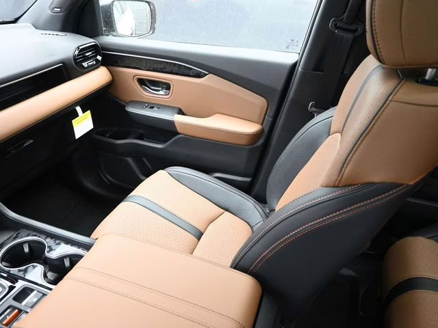 2026 Platinum White Pearl Honda Passport TrailSport Elite Blackout AWD SUV