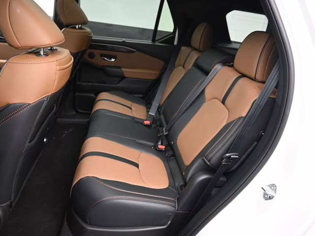 2026 Platinum White Pearl Honda Passport TrailSport Elite Blackout AWD SUV