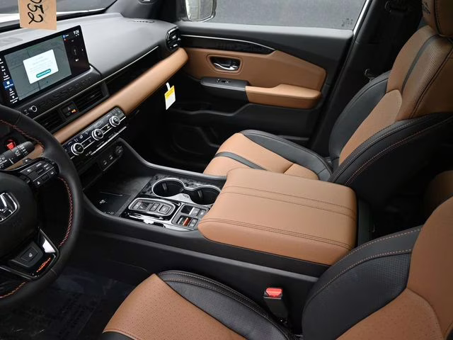 2026 Platinum White Pearl Honda Passport TrailSport Elite Blackout AWD SUV