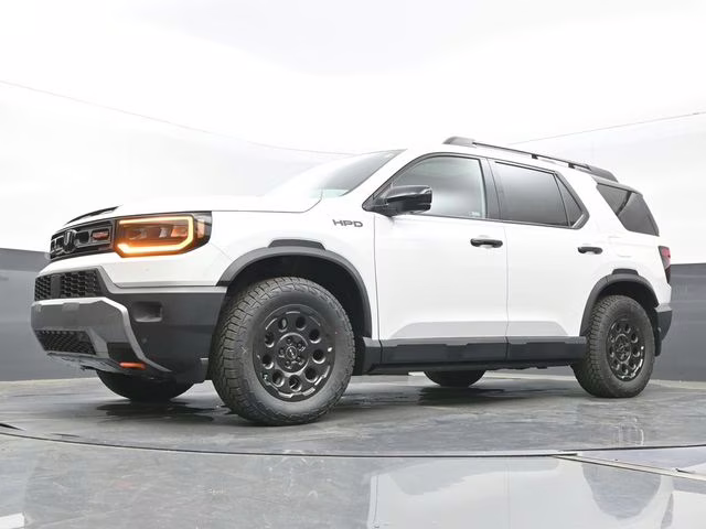 2026 Platinum White Pearl Honda Passport TrailSport Elite Blackout AWD SUV