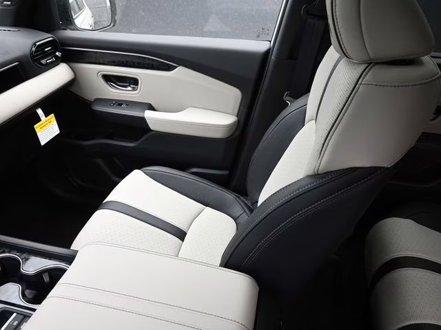 2026 Platinum White Pearl Honda Passport TrailSport Elite Blackout AWD SUV