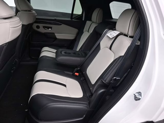 2026 Platinum White Pearl Honda Passport TrailSport Elite Blackout AWD SUV