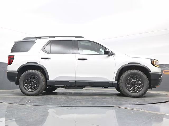 2026 Platinum White Pearl Honda Passport TrailSport Elite Blackout AWD SUV