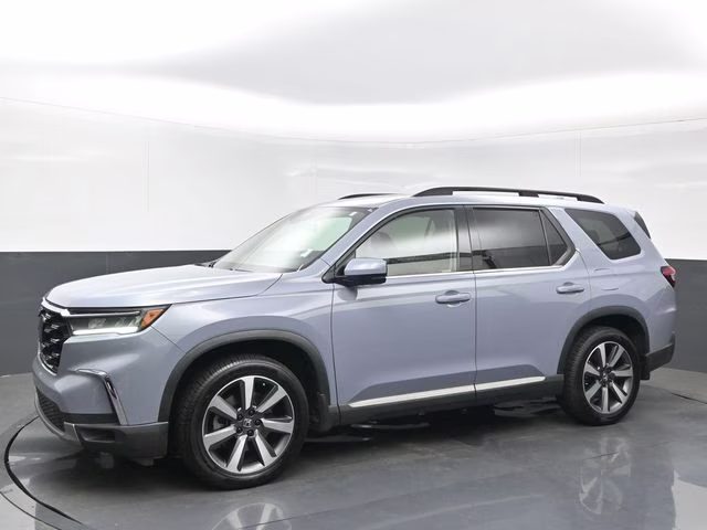 2024 Sonic Gray Pearl Honda Pilot Touring AWD SUV