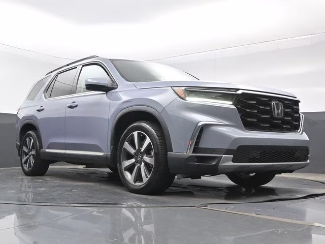 2024 Sonic Gray Pearl Honda Pilot Touring AWD SUV