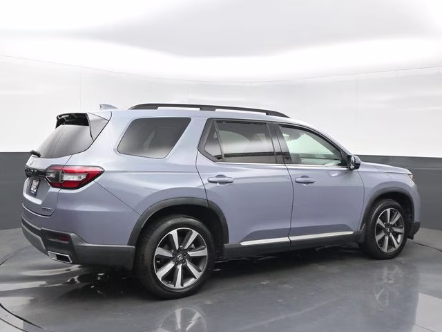 2024 Sonic Gray Pearl Honda Pilot Touring AWD SUV