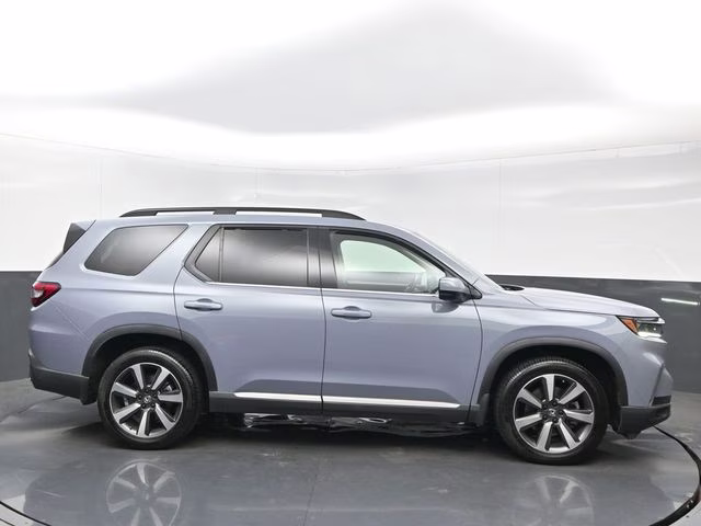 2024 Sonic Gray Pearl Honda Pilot Touring AWD SUV